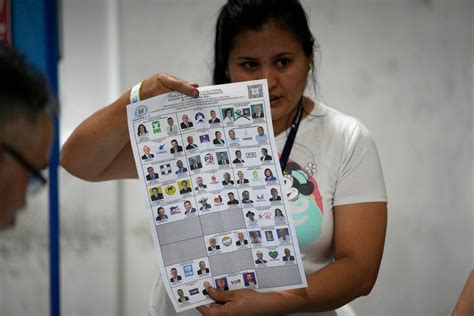 Early vote count for Guatemala’s presidential election indicates 2nd round ahead